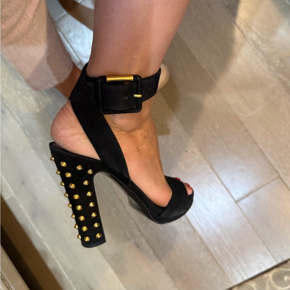 Gucci Black and Gold Women's Heels - Picture 4 of 6